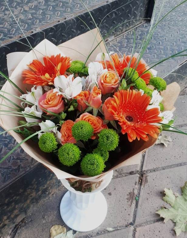 Букет цветов из: Герберы, Хризантемы, Альстромерии и Розы в Войвож