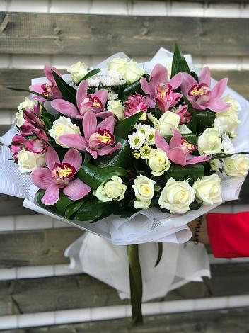 Букет цветов из: Розы и Хризантемы в Войвож