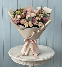 Букет цветов из:  Розы и Лизиантусы #REPLACE_PRED# Войвож