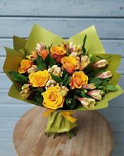 Букет цветов из:  Альстромерии и Розы в Войвож
