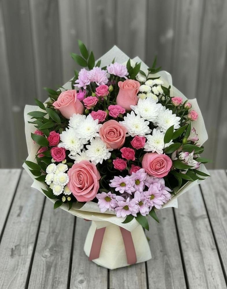 Букет цветов из: Альстромерии, Гвоздики, Розы и Хризантемы в Войвож