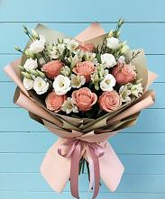 Букет цветов из:  Розы, Альстромерии и Лизиантусы в Войвож
