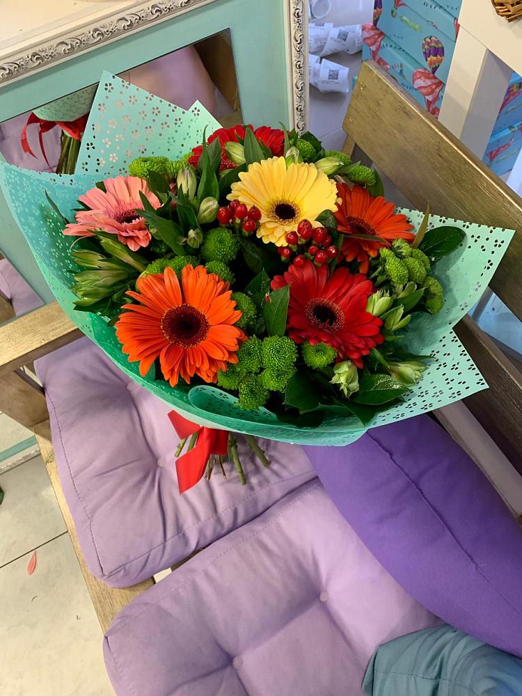 Букет цветов из: Герберы, Хризантемы и Альстромерии в Войвож