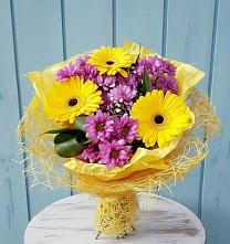 Букет цветов из:  Хризантемы и Герберы в Войвож