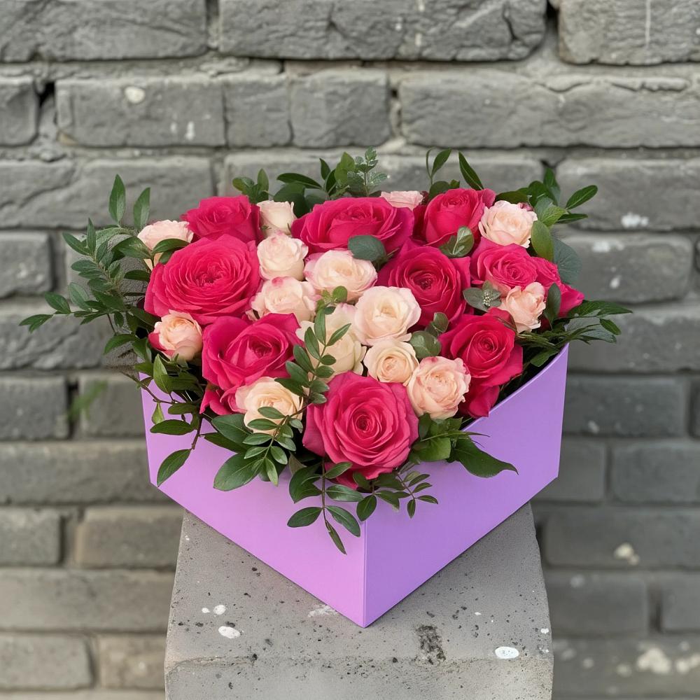 Цветочная композиция из Розы в коробке в Войвож
