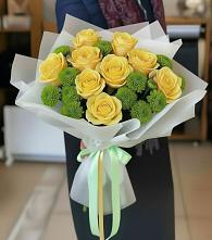 Букет цветов из:  Хризантемы и Розы в Войвож