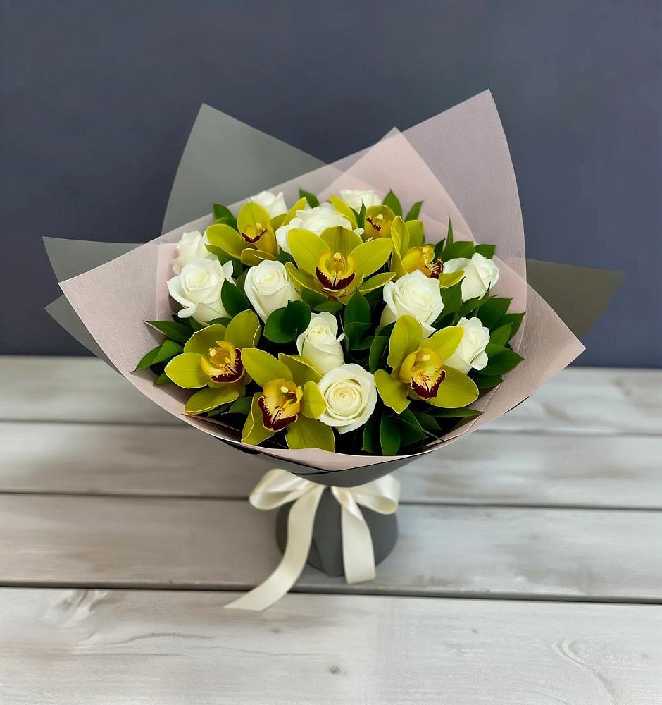 Букет цветов из: Орхидеи и Розы в Войвож