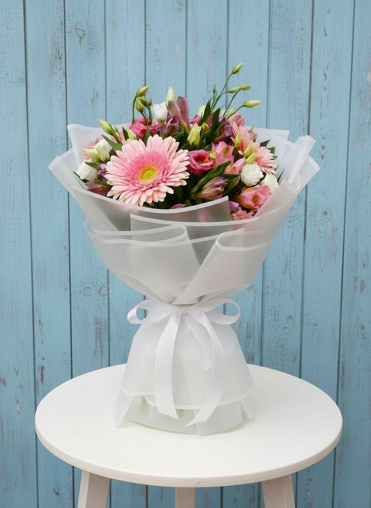 Букет цветов из: Герберы, Альстромерии и Лизиантусы в Войвож