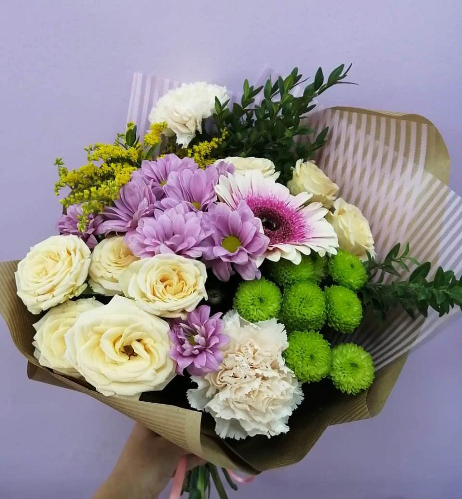 Букет цветов из: Хризантемы, Розы, Гвоздики и Герберы в Войвож