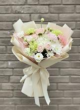 Букет цветов из:  Гвоздики, Розы, Лизиантусы и Хризантемы в Войвож