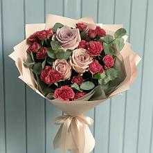 Букет цветов из:  Гвоздики и Розы в Войвож