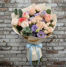 Букет цветов из:  Розы, Лизиантусы и Гвоздики в Войвож